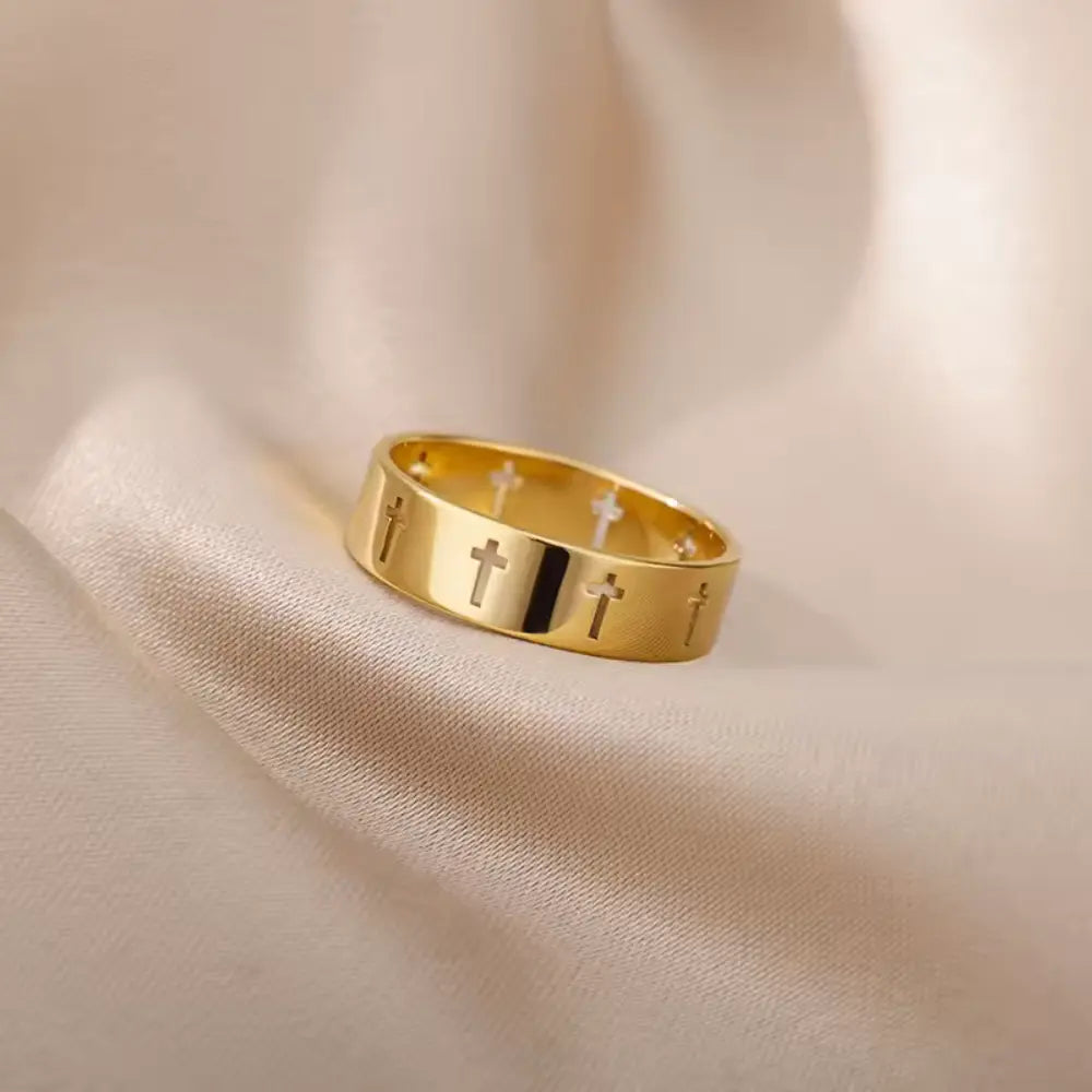 Anel Feminino Prata Cruz Vazada em Aço Inoxidável