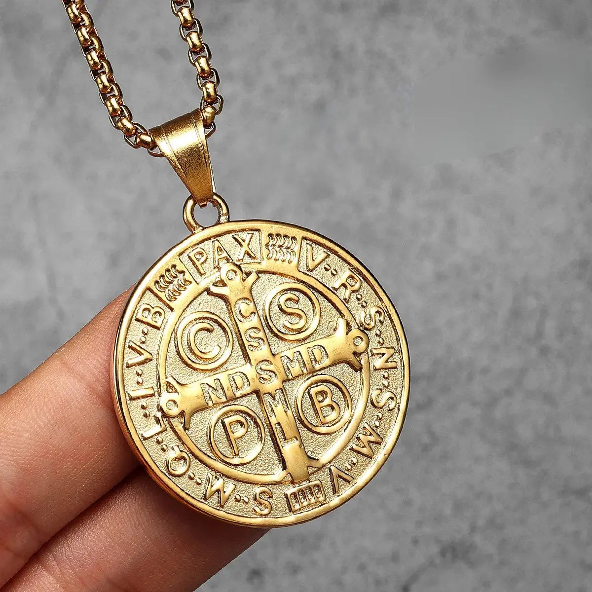 Colar Masculino Medalha de São Bento Ouro