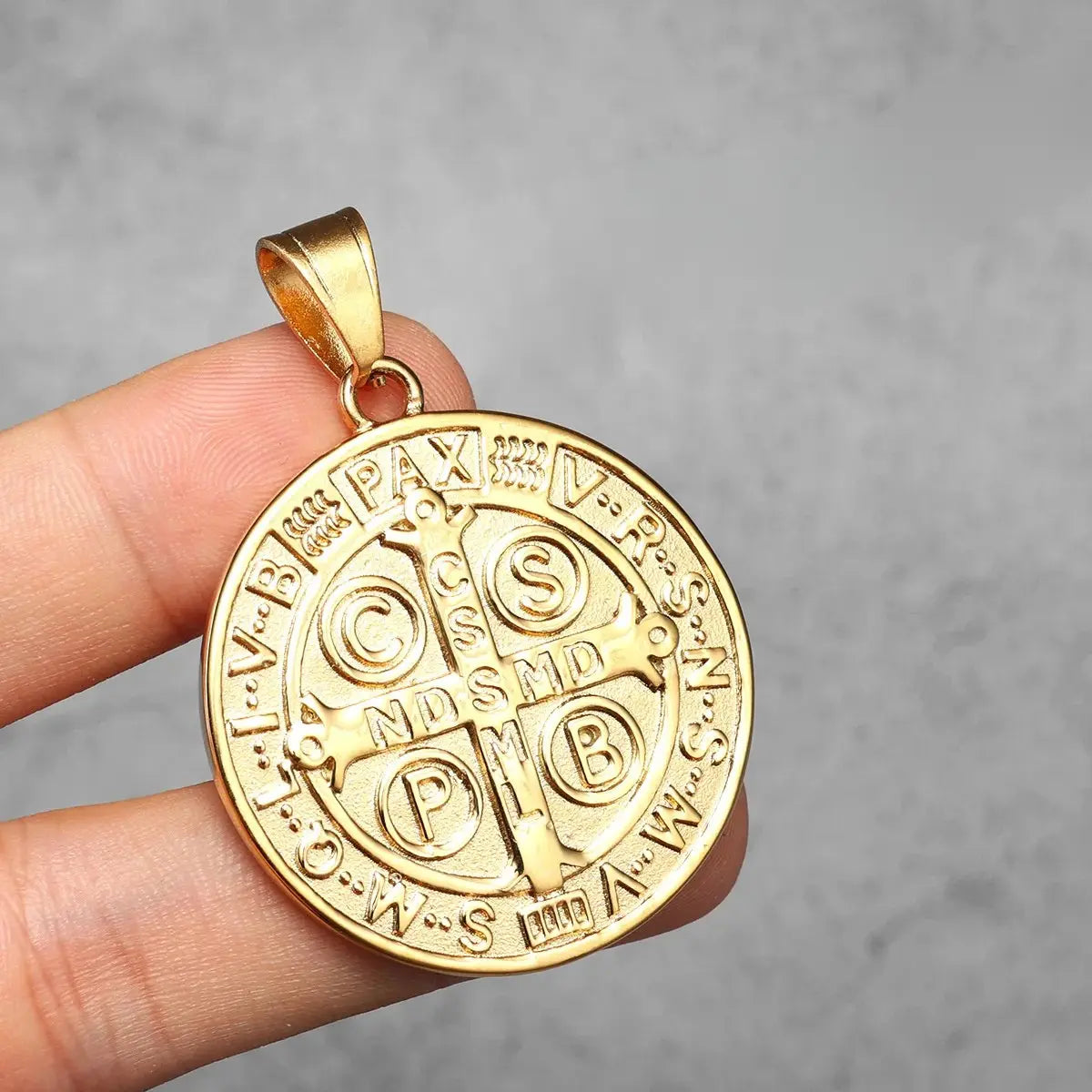 Pingente Medalha de São Bento Ouro