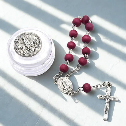 Dezena com Contas de Madeira Vermelha Nossa Senhora de Fátima