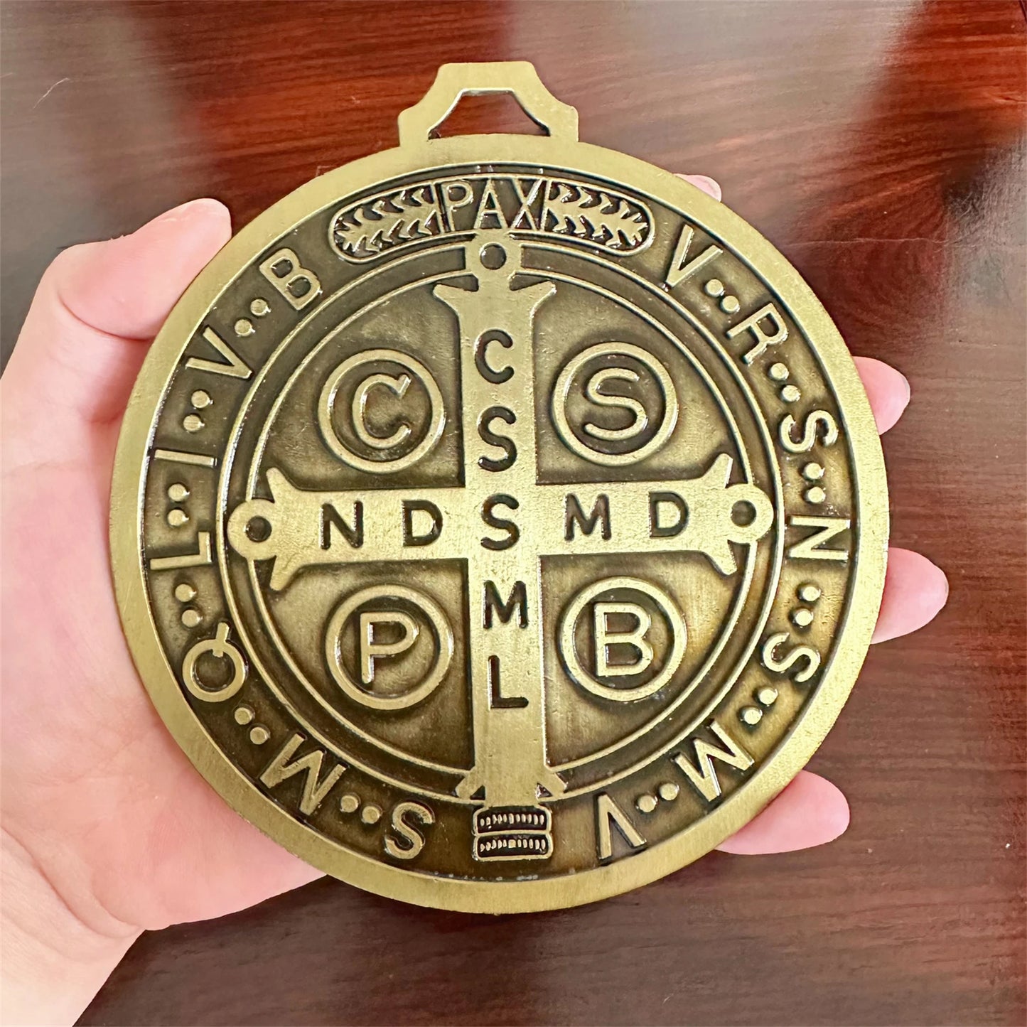 Medalha de São Bento Prata para Parede