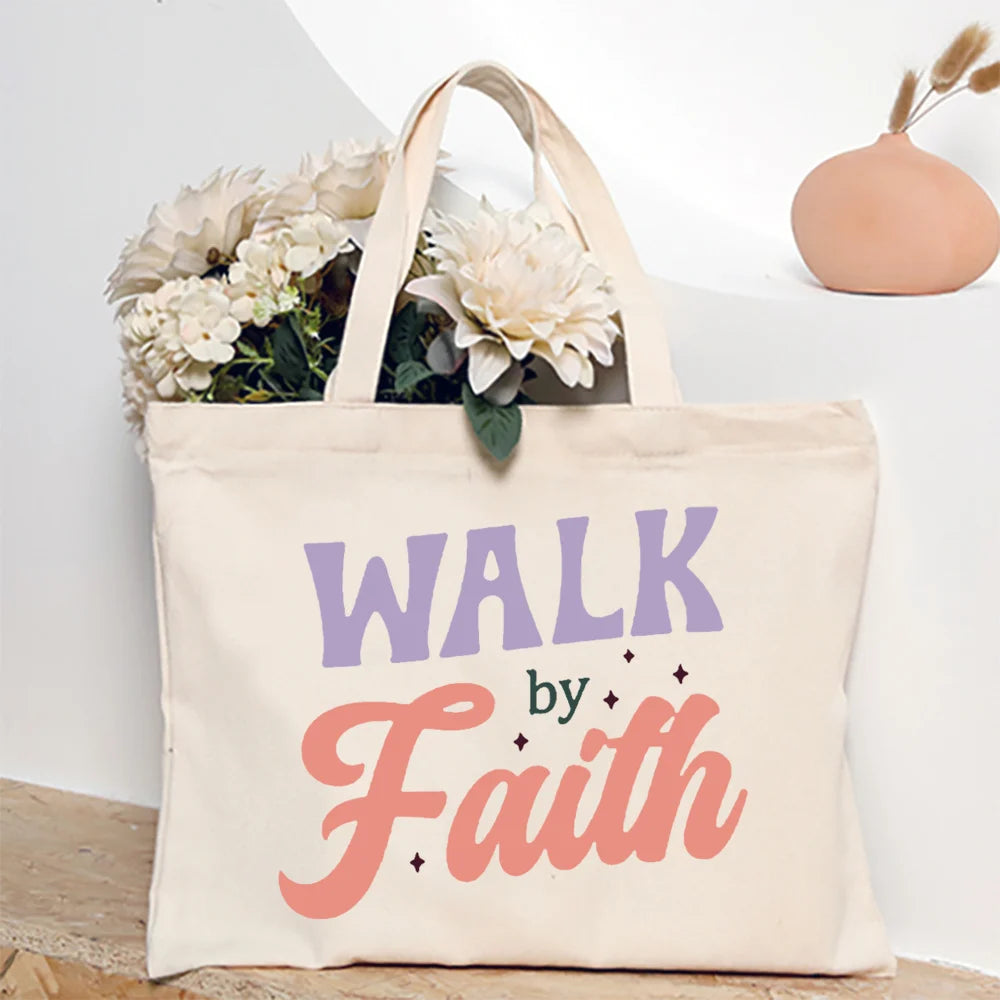 Bolsa Feminina de Lona com Estampa Cristã e Zíper