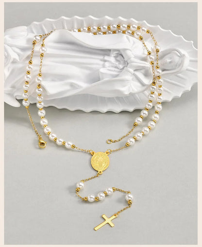 Colar Terço com Pérolas de Acrílico Banhado a Ouro 18k