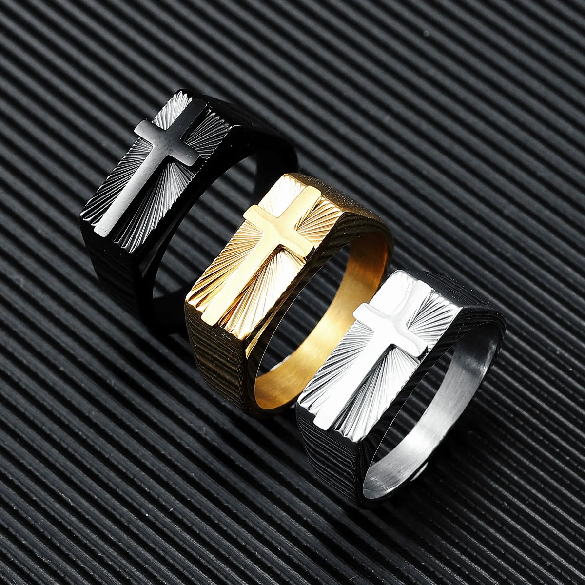 Anel Cruz Esculpida em Aço Inoxidável 316L para Homens