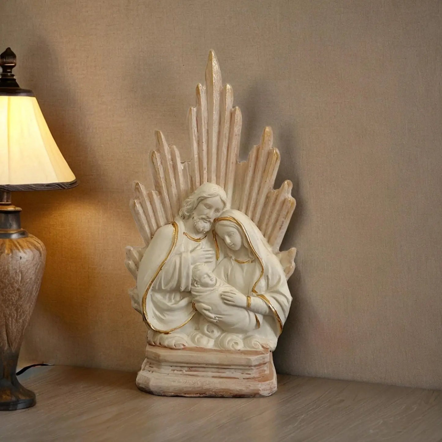 Imagem da Sagrada Família em Resina - União, Amor e Fé