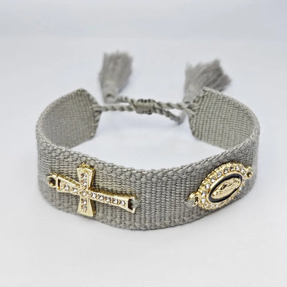Pulseira de Corda Trançada com Cruz e Nossa Senhora de Guadalupe - Elegância e Fé