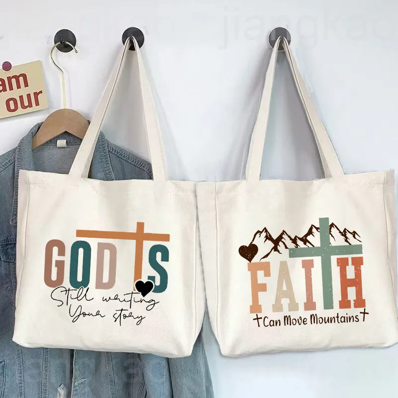 Bolsa Feminina de Lona com Estampa Cristã e Zíper