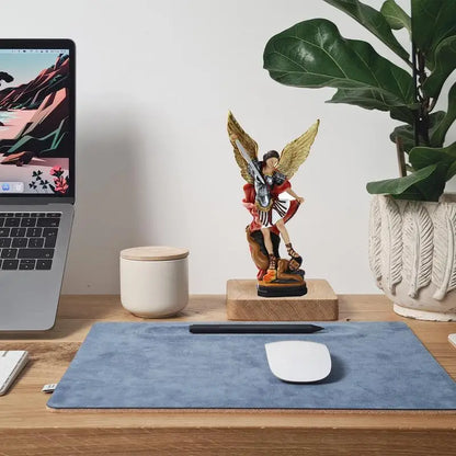 Imagem de São Miguel Arcanjo em Resina 22cm