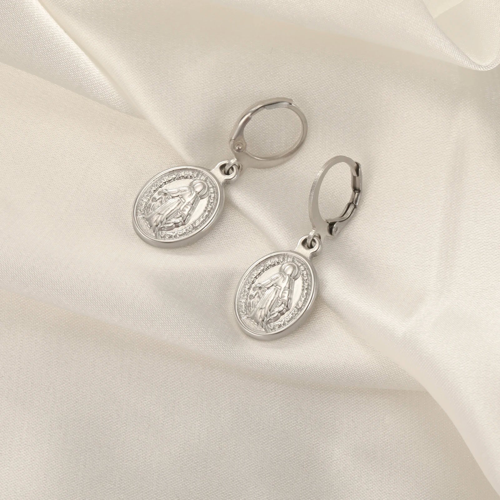 Brincos de Gota Nossa Senhora das Graças