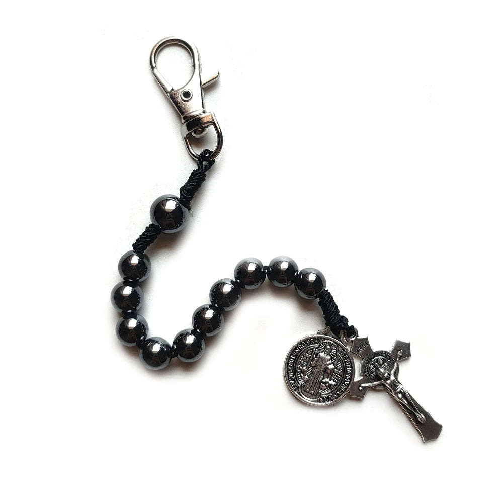 Chaveiro Dezena de Hematita com Cruz e Medalha de São Bento