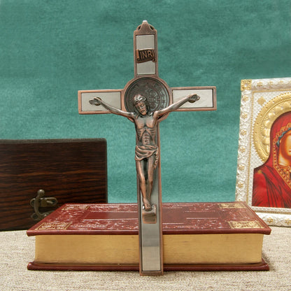 Crucifixo com Medalha de São Bento