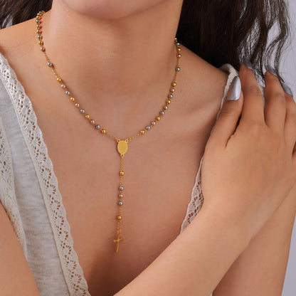 Colar Terço de Três Tons com Pingente de Cruz