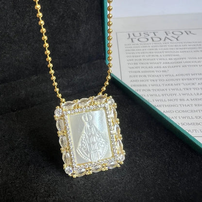 Colar Religioso de Madrepérola com Medalha da Virgem Maria