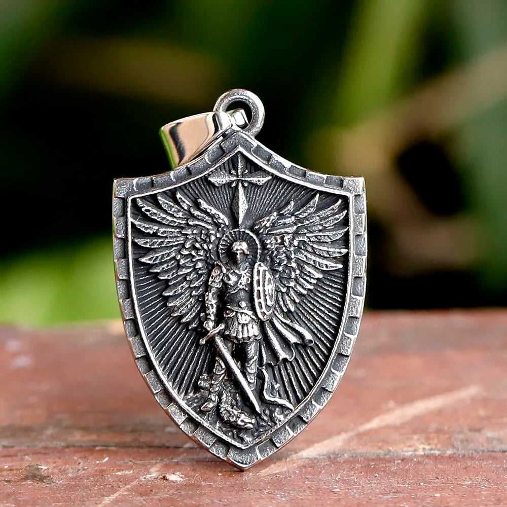 Colar Masculino São Miguel Arcanjo Defendei-nos no Combate