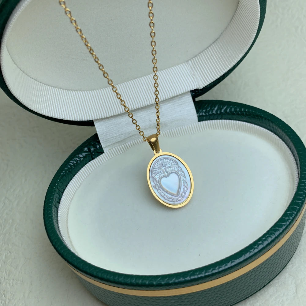 Colar Sagrado Coração de Jesus