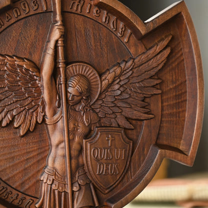 Cruz de São Miguel Arcanjo em Madeira