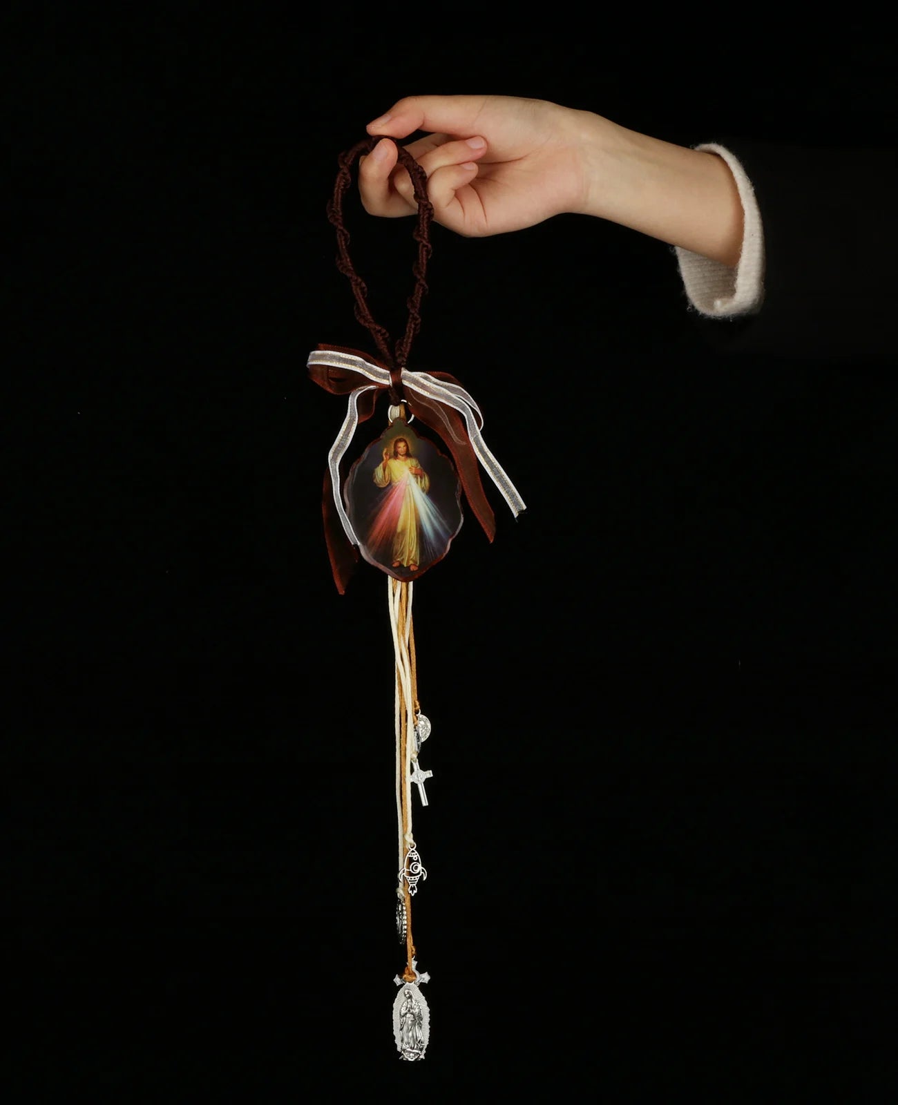 Diyalo-medalha católica de madeira, ornamento do coração sagrado do deus de jesus, pendente para o carro, joia religiosa