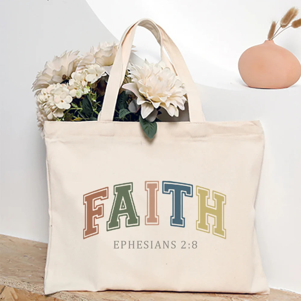 Bolsa Feminina de Lona com Estampa Cristã e Zíper