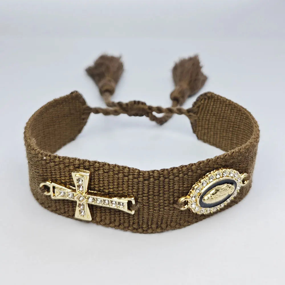 Pulseira de Corda Trançada com Cruz e Nossa Senhora de Guadalupe - Elegância e Fé