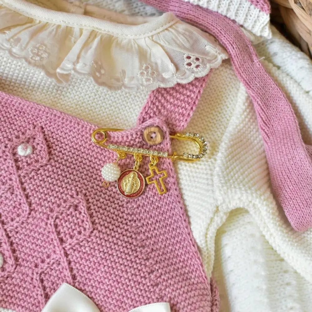 Broche Medalha São Bento com Cristais