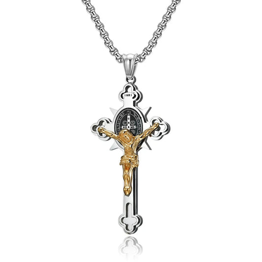 Colar Crucifixo Masculino Modelo Cruz de São Bento Prata e Dourado