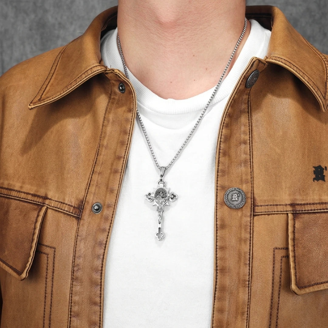 colar crucifixo masculino