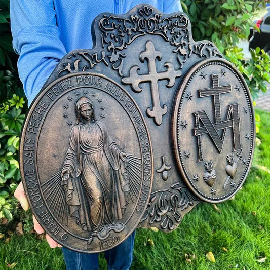Esculturas Medalha Milagrosa e Nossa Senhora de Fátima em Madeira 30x40cm