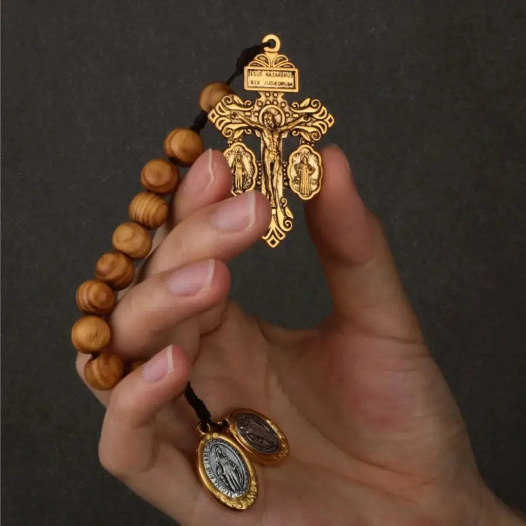 mini terço, terço compacto, terço de madeira, terço do perdão