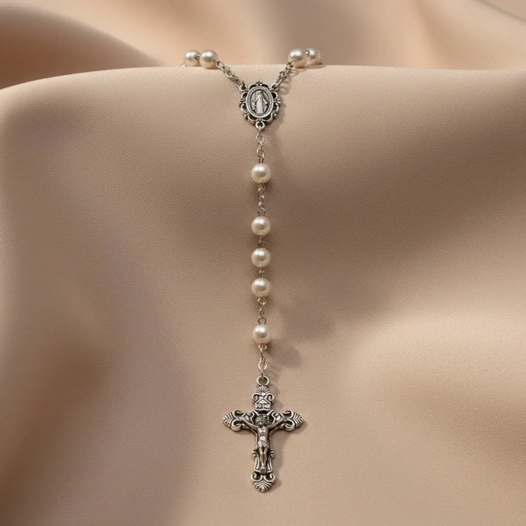 terço de pérola, terço branco, terço feminino, colar terço feminino, terço de nossa senhora das graças