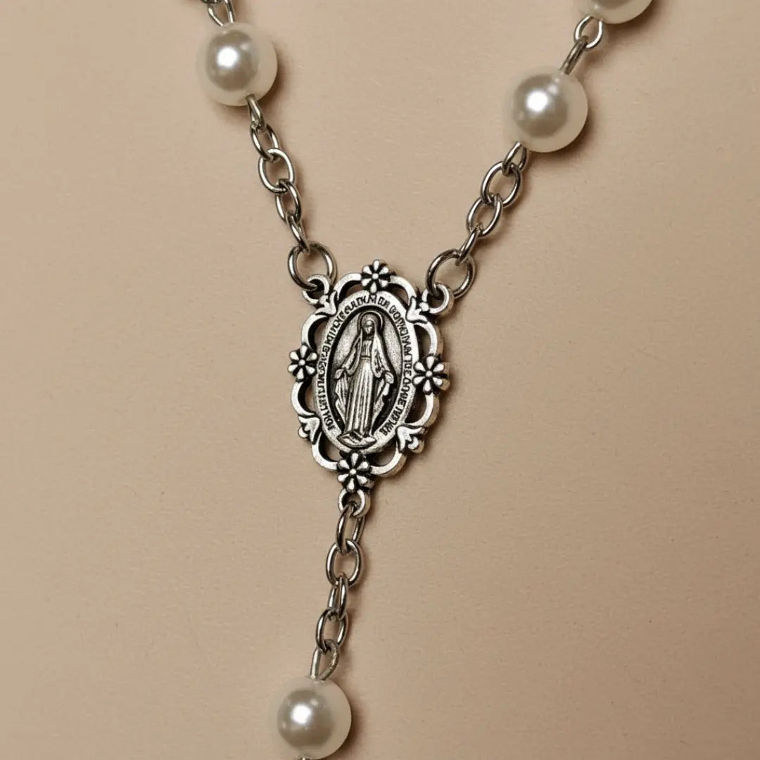 terço de pérola, terço branco, terço feminino, colar terço feminino, terço de nossa senhora das graças