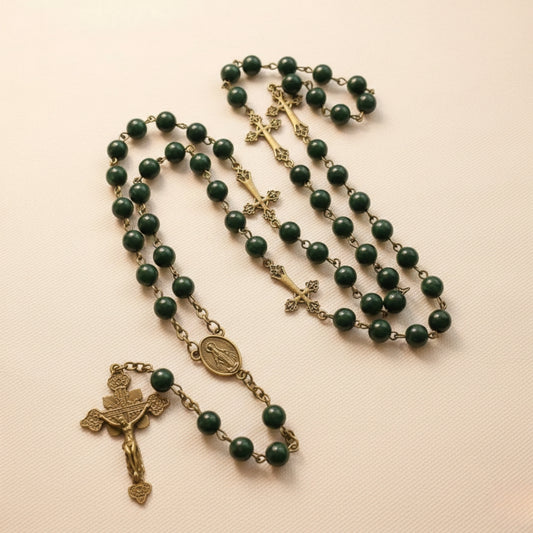 terço verde, terço de nossa senhora das graças