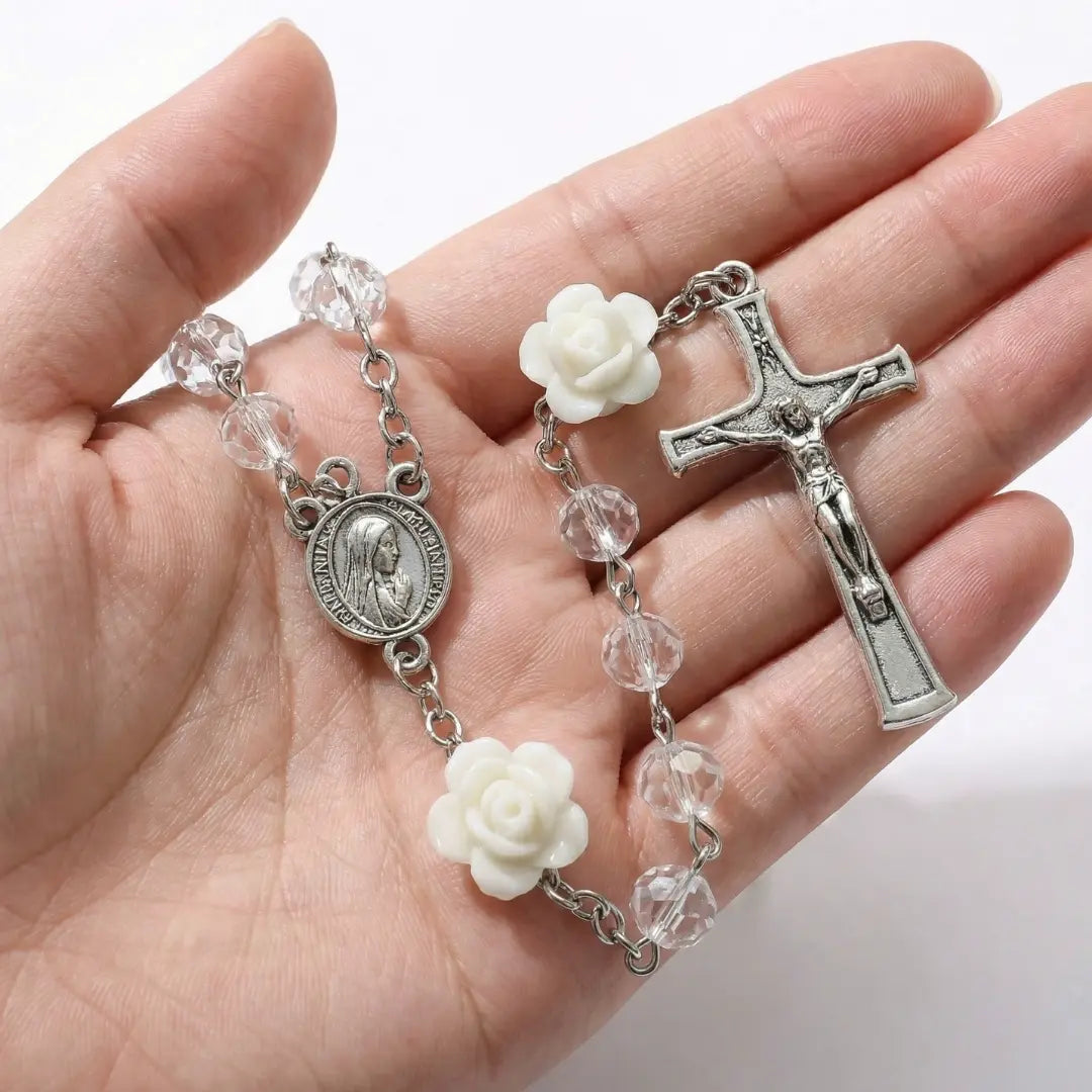 terço feminino delicado com contas de cristais