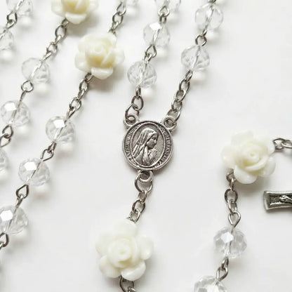terço feminino delicado com contas de cristais